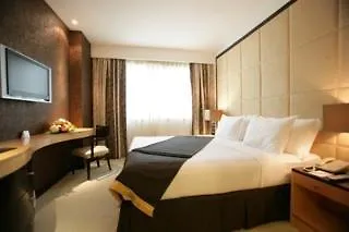 Savoy Suites Hotel Apartment - Newly Renovated 두바이 4*,